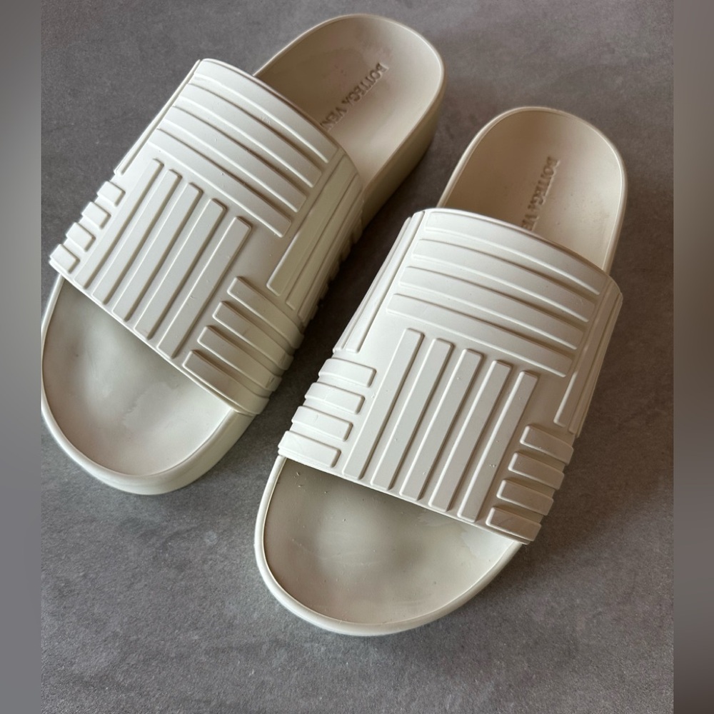 Bottega Veneta Slider Flat Sandal - Pool Slide - 38